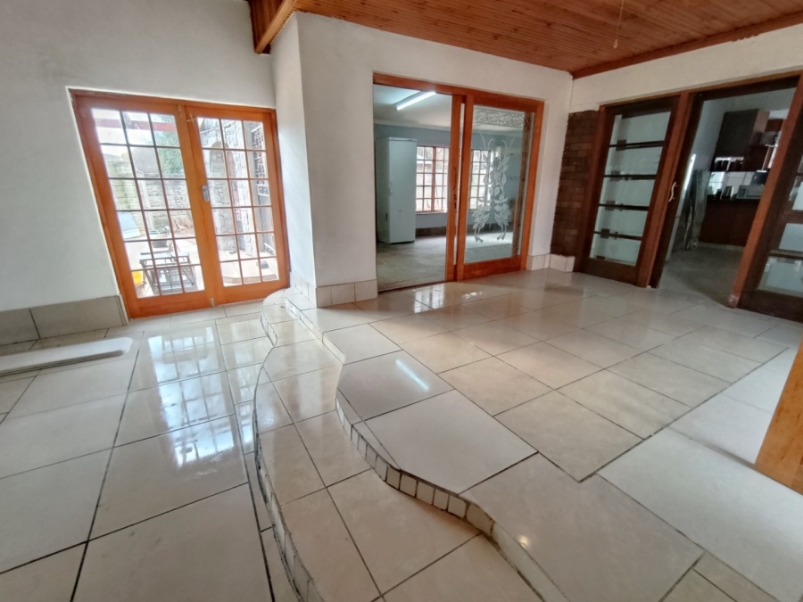 4 Bedroom Property for Sale in Hospitaalpark Free State